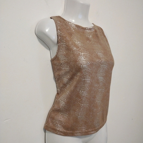 A. Byer - Sleeveless Backless Blouse - Picture 4 of 10